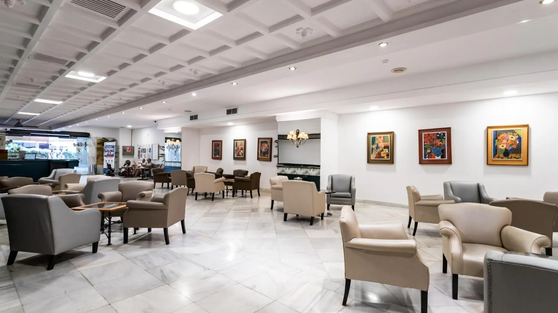 Sur Suites Palmeras 491 Fuengirola España